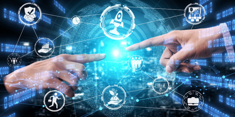 Manos tocando iconos de tecnología e innovación empresarial